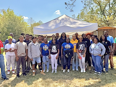Students from Southside High School and Keith High School in Dallas County recently visited Joe’s Black Angus Farm in Newbern for a field trip.